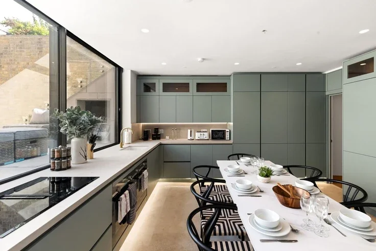 House Dagmar Terrace in Greater London