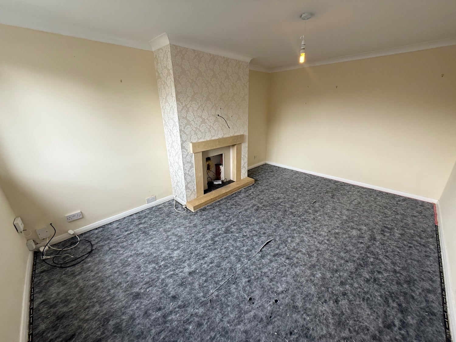 House Chequers Close in Wakefield