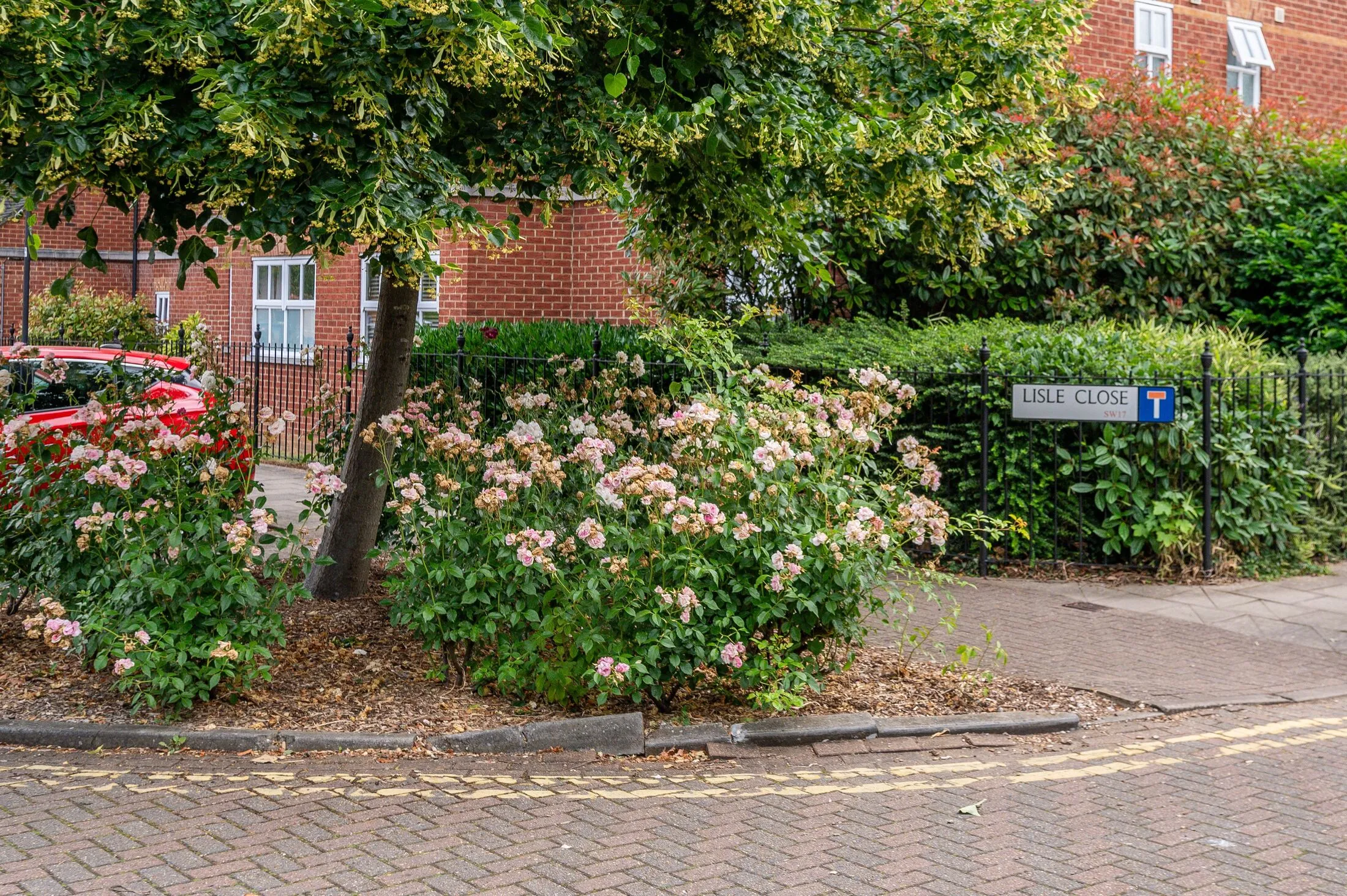 Flat Massingberd Way in Greater London