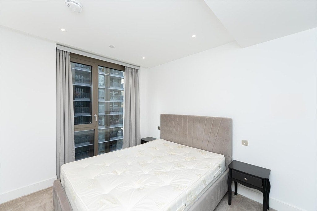 Flat York Road in Greater London