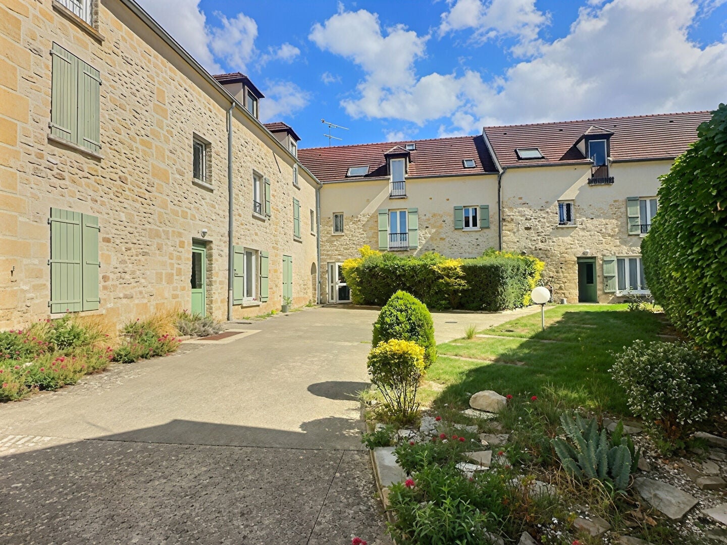 Appartement Rue Jean Larosa à Osny
