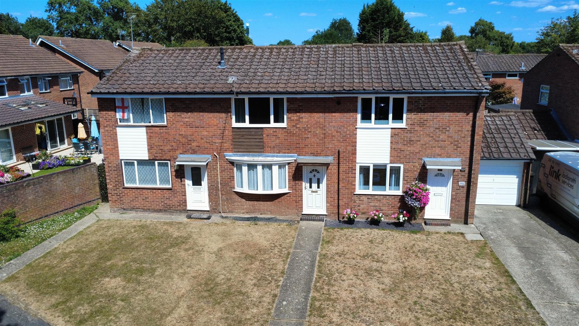 House Albury Gardens in Holybrook