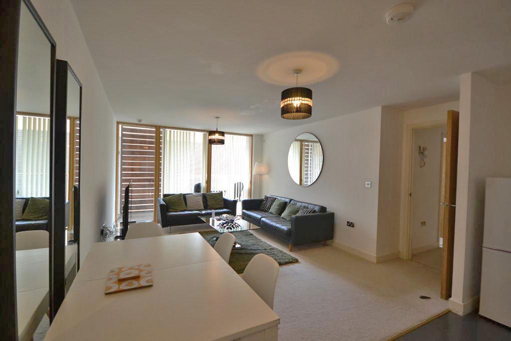Flat South Fifth Street in Milton Keynes