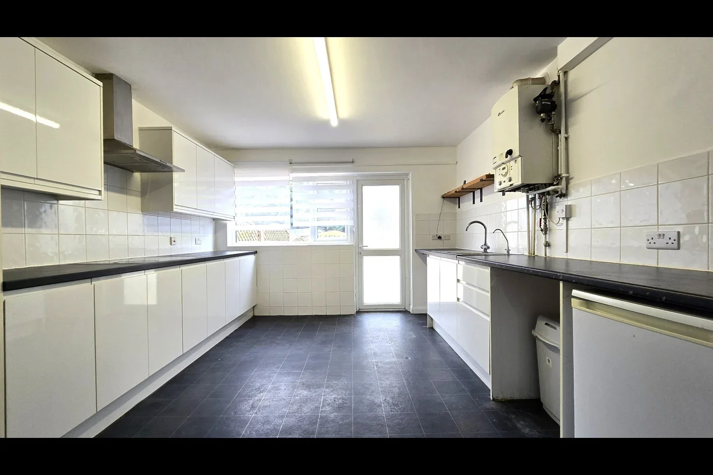 House Queen's Drive in Waltham Cross