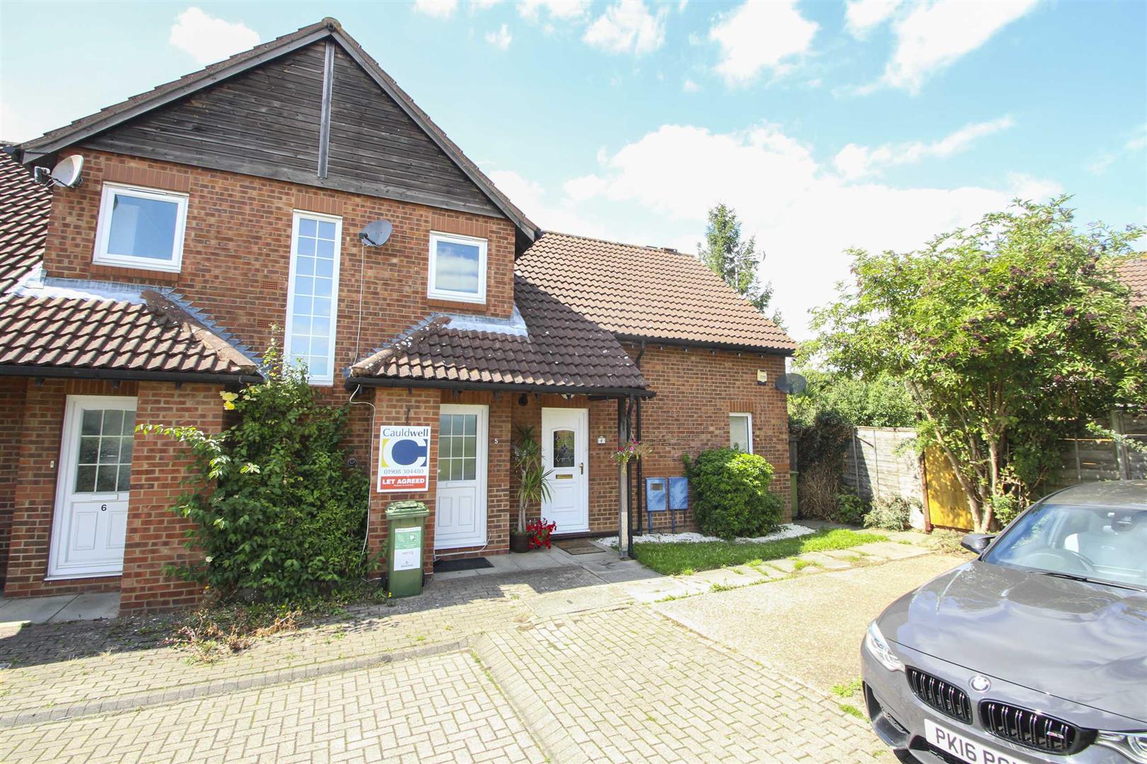 Flat Caraway Close in Walton