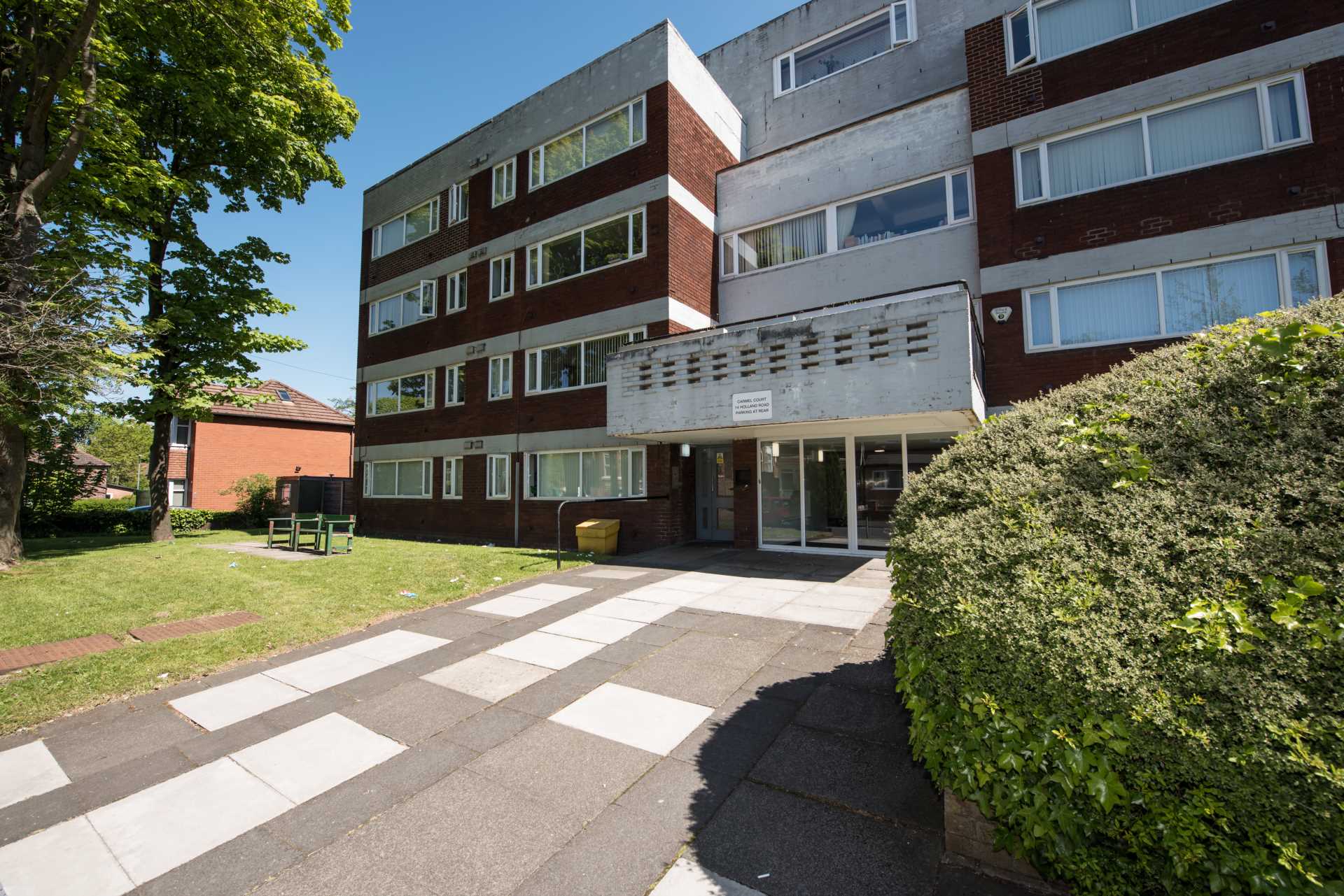 Flat Holland Road in Manchester