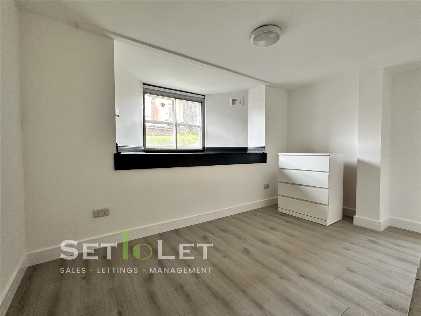 Flat Evington Road in Leicester