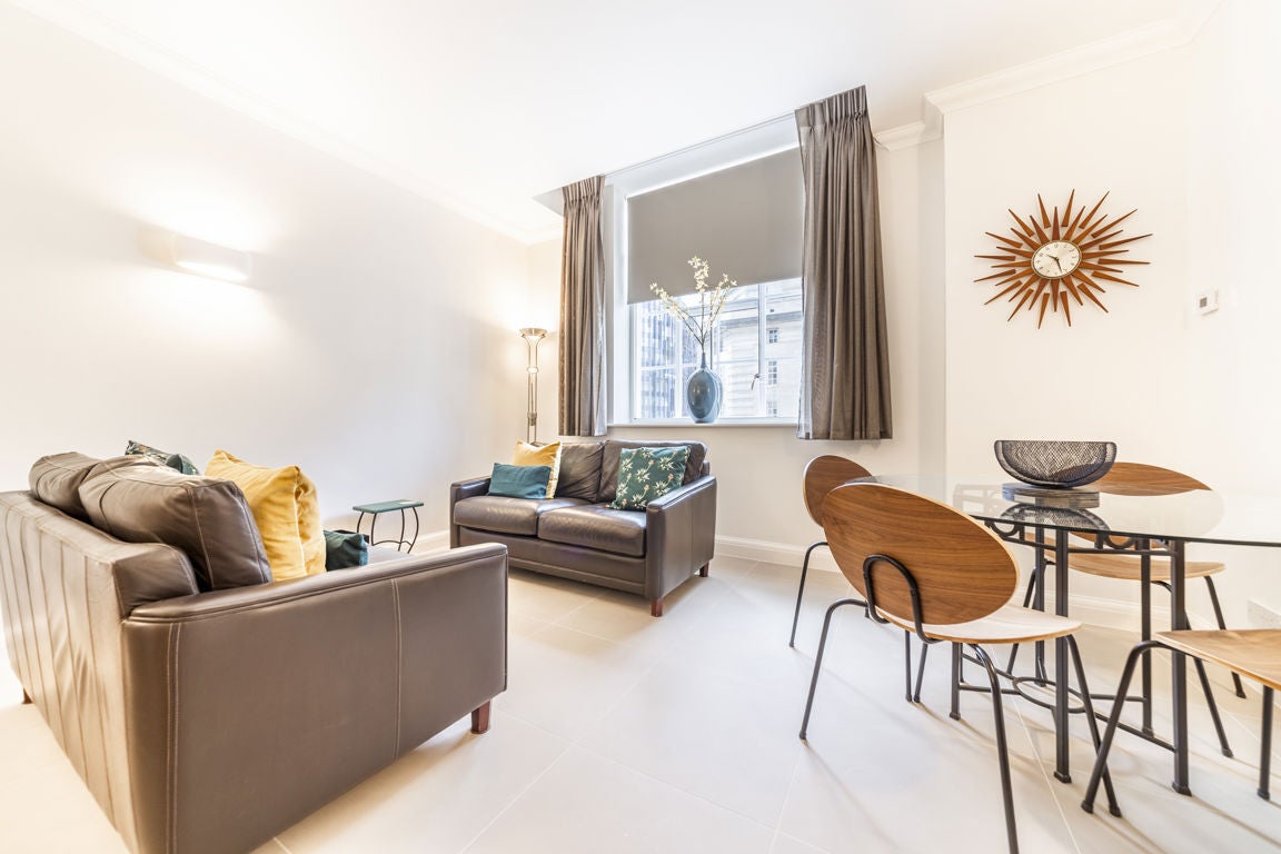 Flat York Road in Greater London