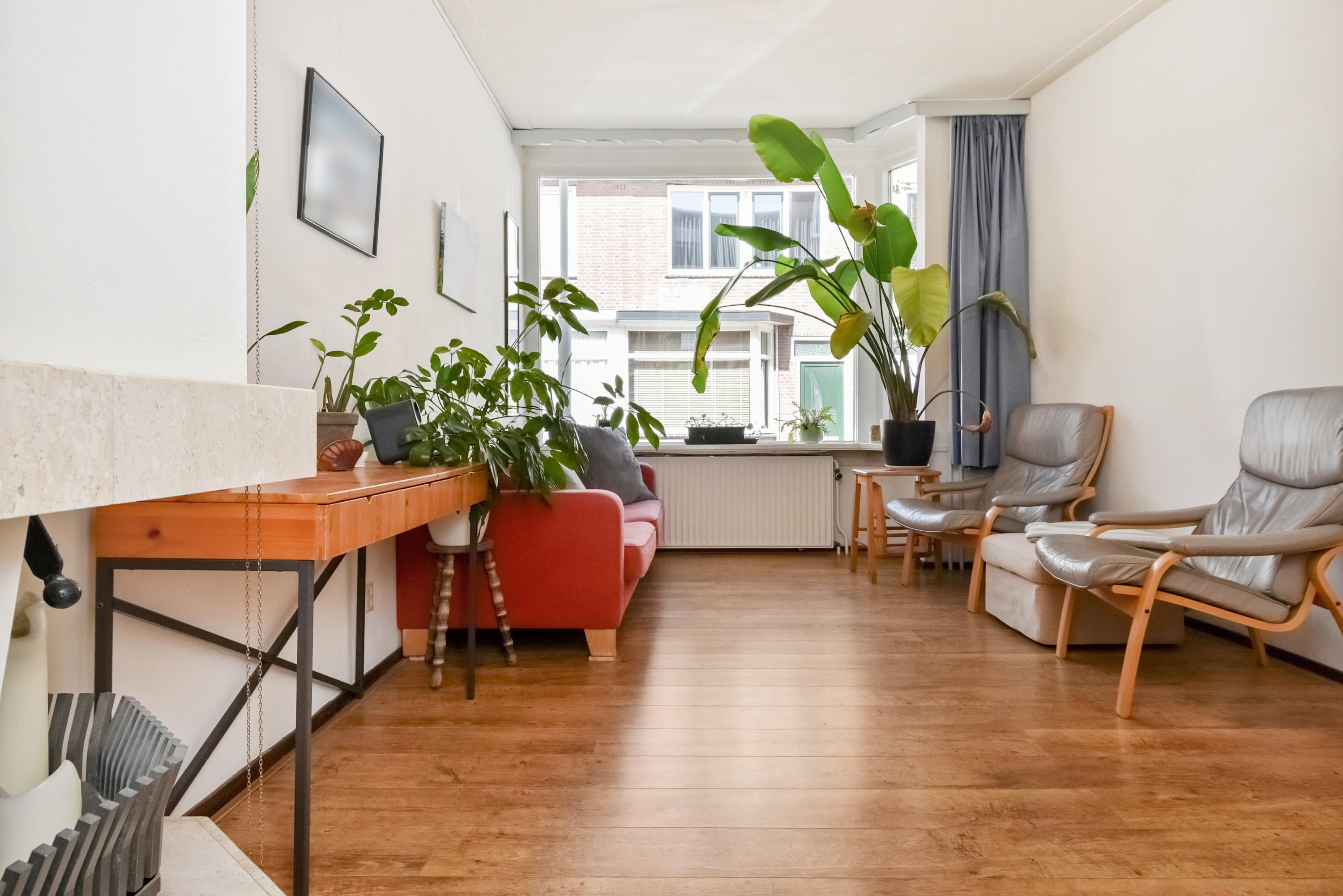 Tussenwoning te koop: Puttensestraat 46, 'S-Gravenhage