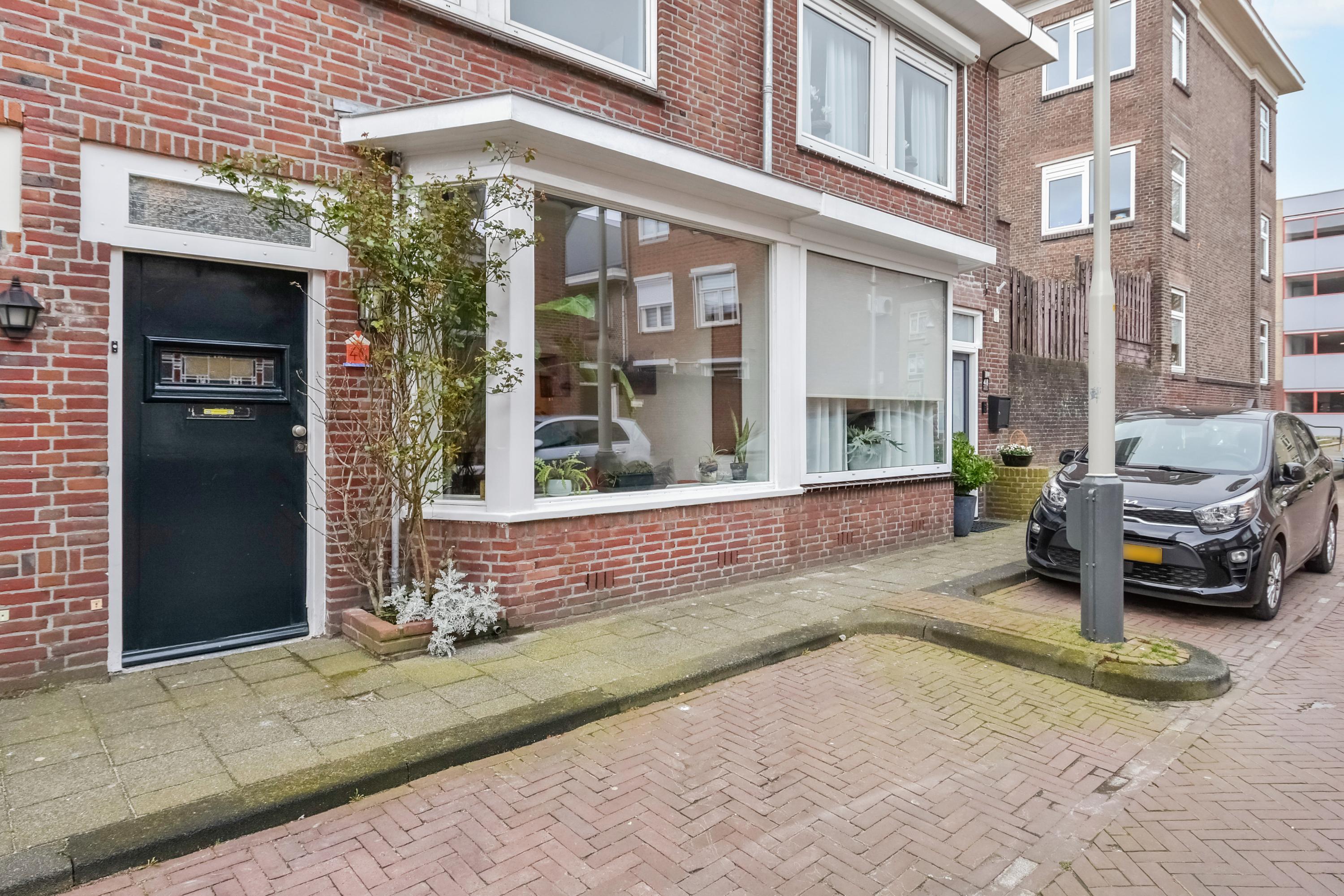 Tussenwoning te koop: Puttensestraat 46, 'S-Gravenhage