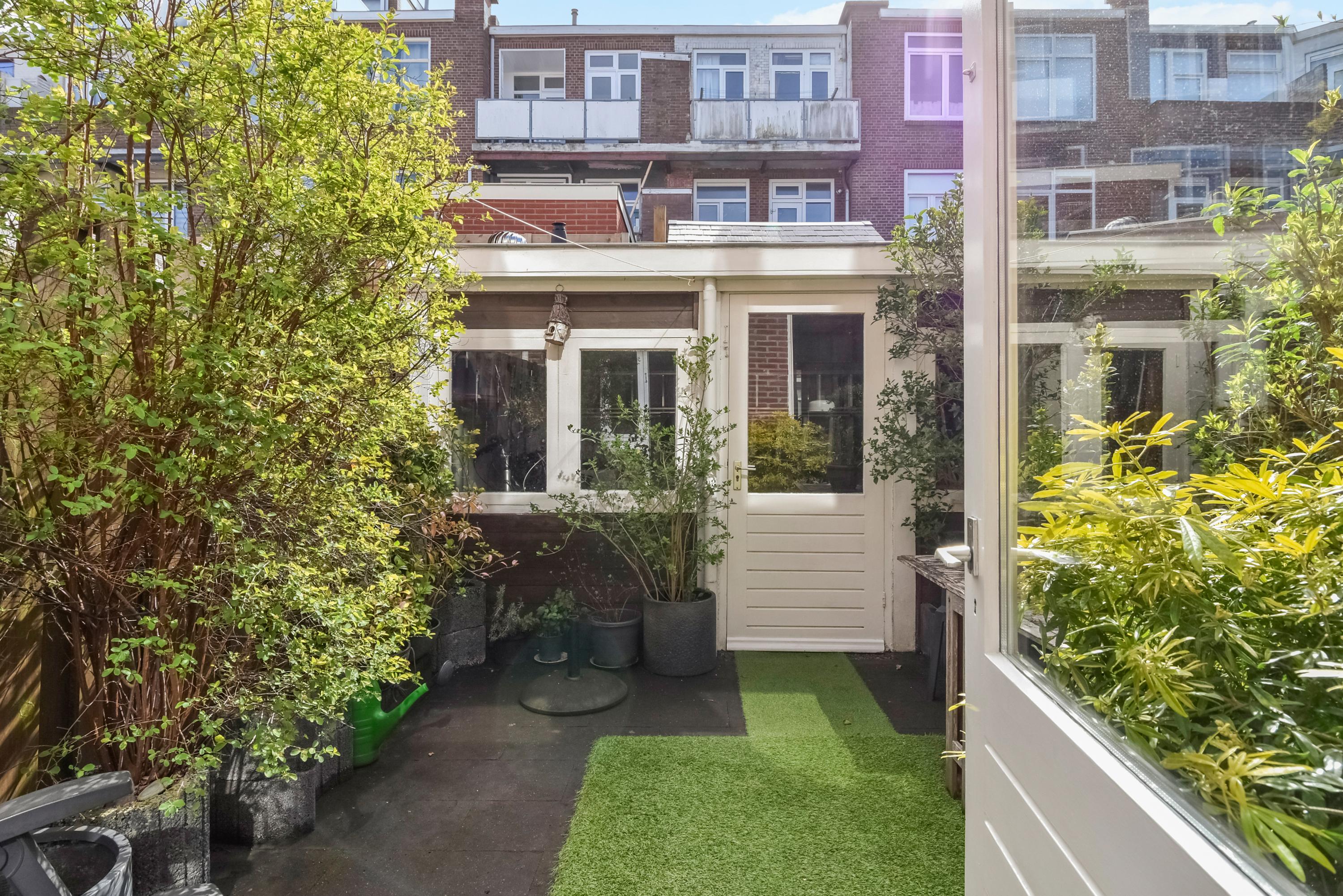 Tussenwoning te koop: Puttensestraat 46, 'S-Gravenhage