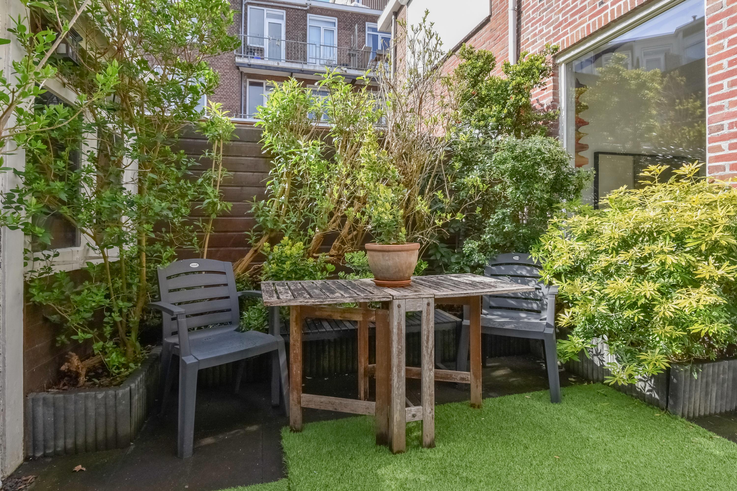 Tussenwoning te koop: Puttensestraat 46, 'S-Gravenhage