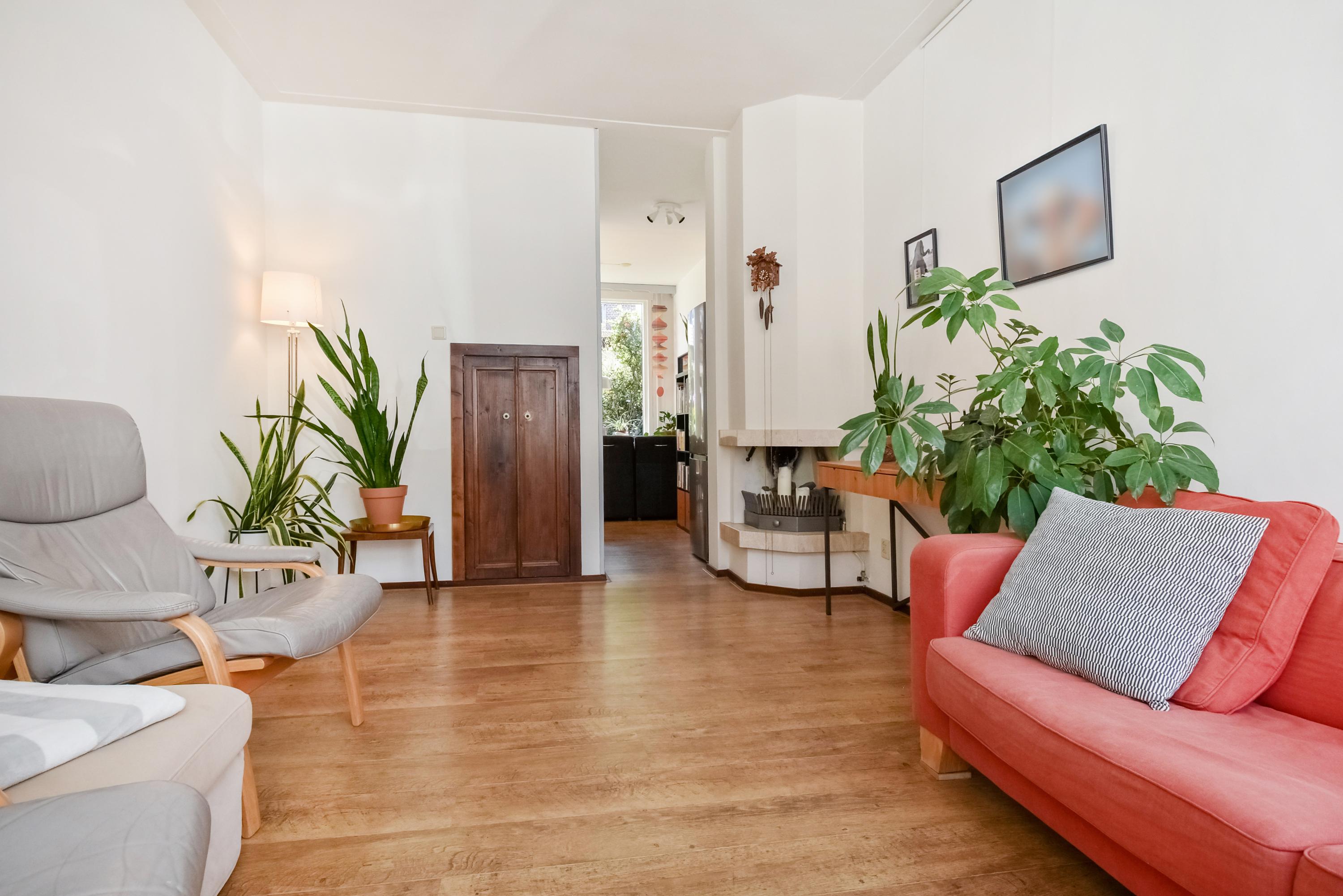 Tussenwoning te koop: Puttensestraat 46, 'S-Gravenhage