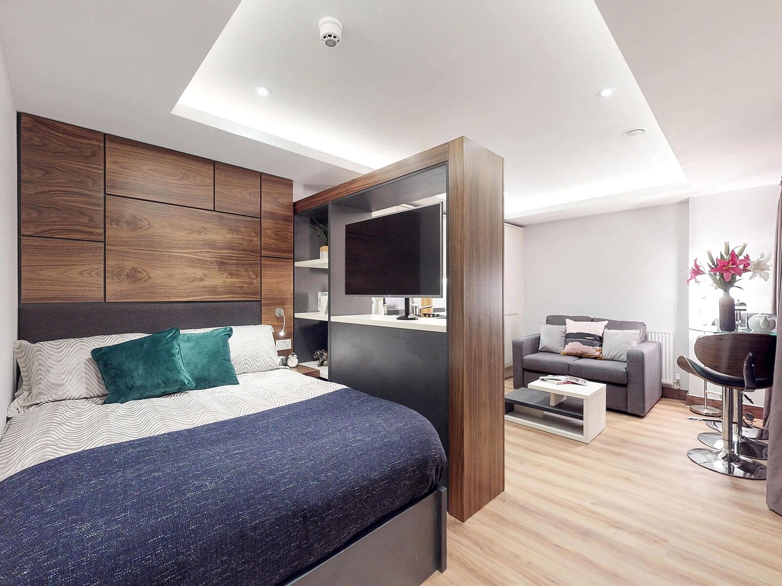Flat Cookridge Street in Leeds