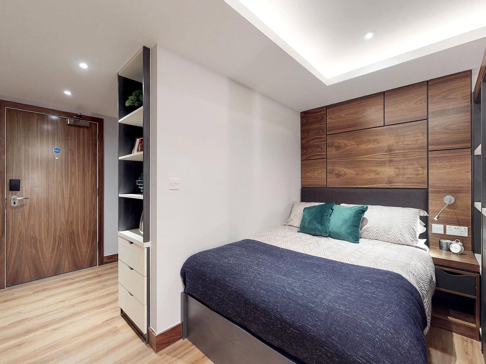 Flat Cookridge Street in Leeds