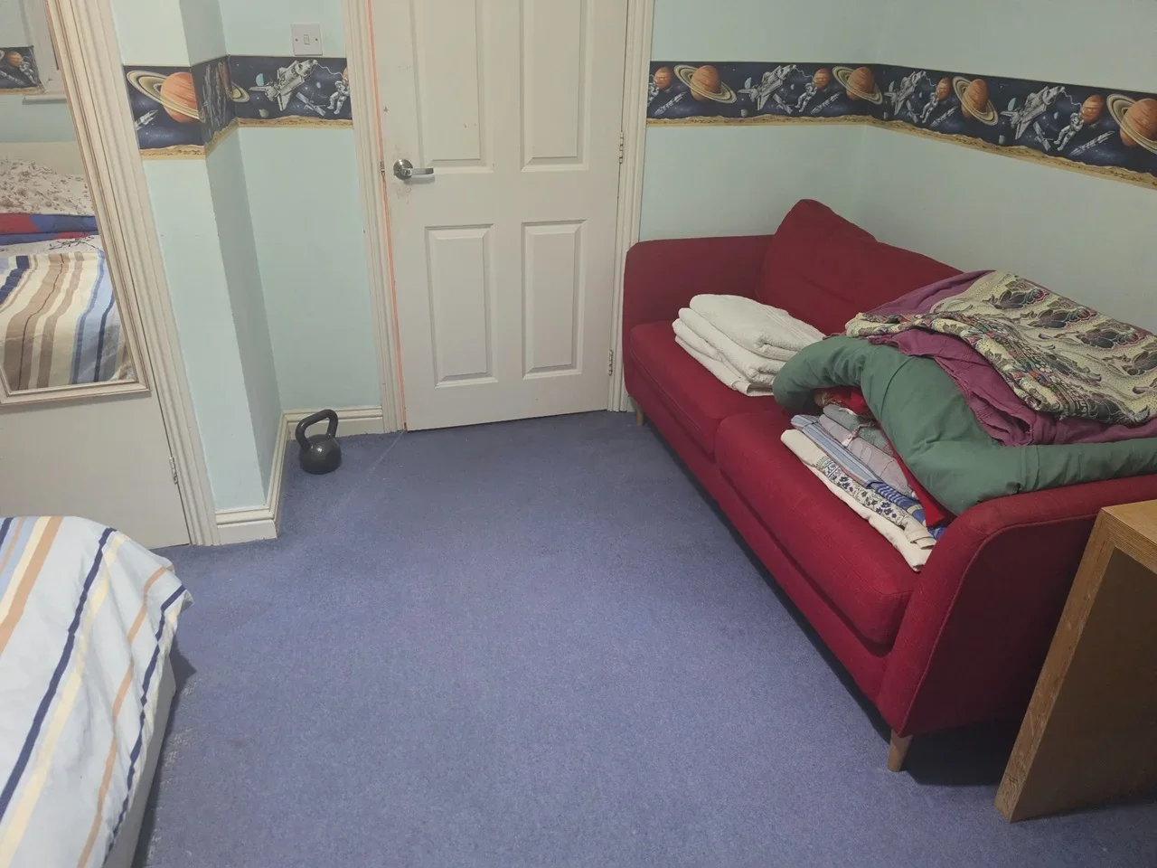 Room East Road in Greater London