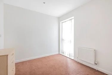 Flat Furley Road in Greater London