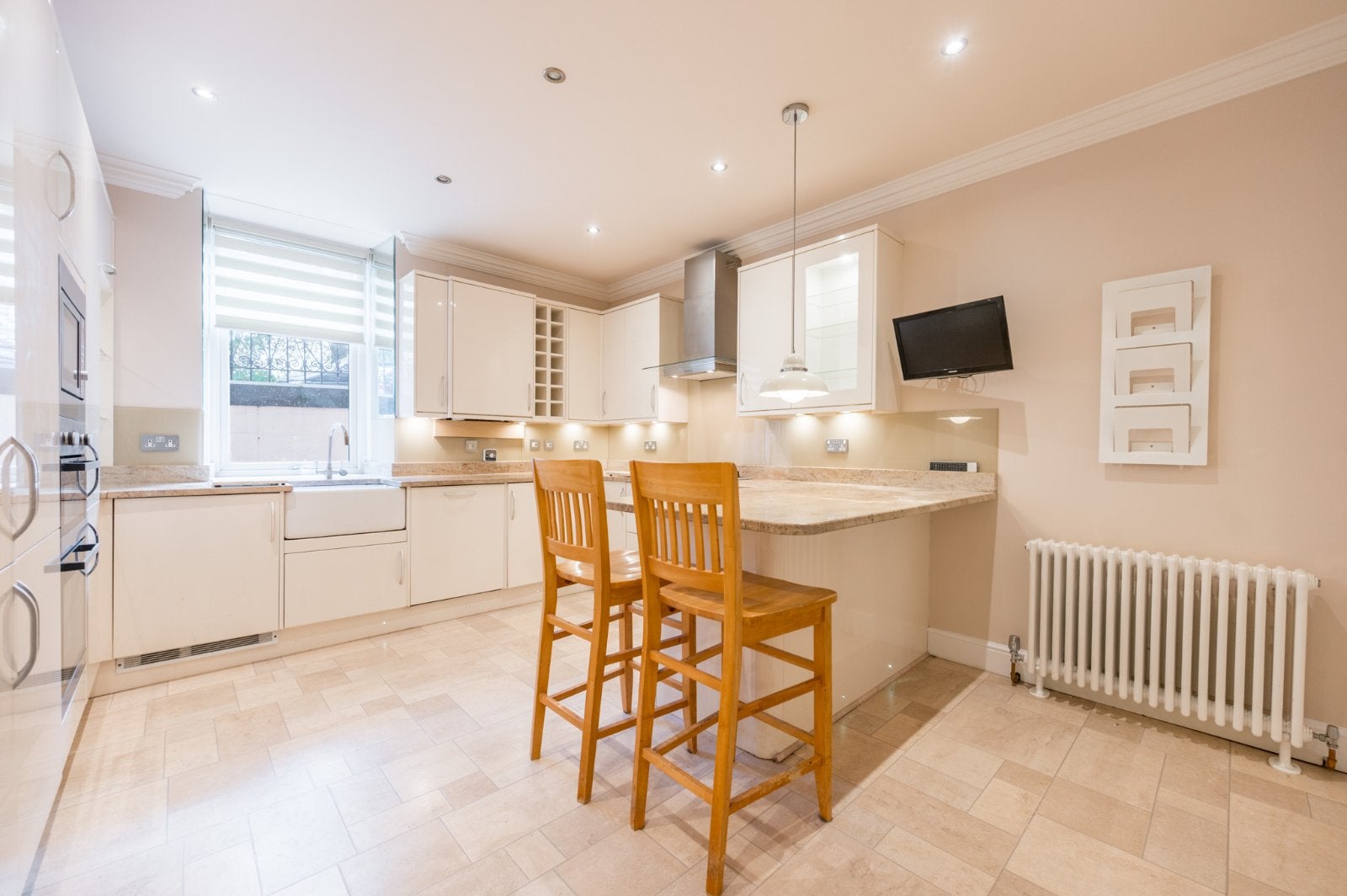Flat Balvicar Drive in Glasgow