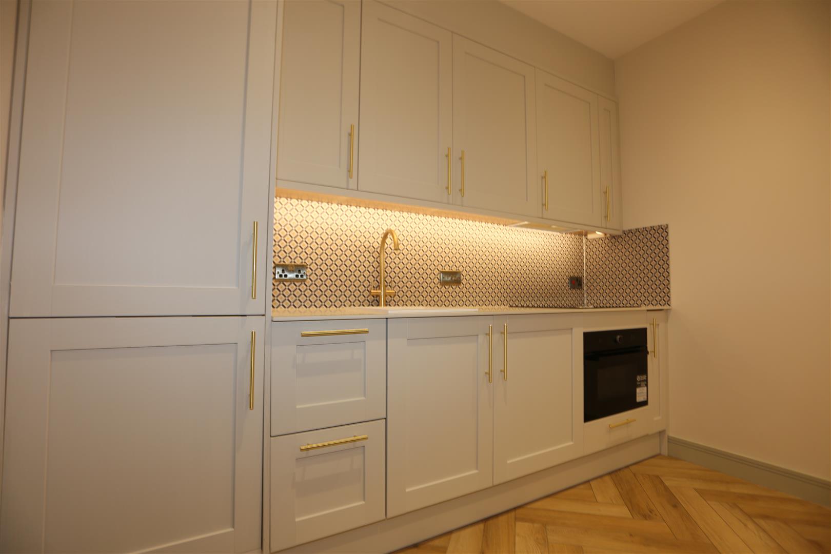 Flat Davigdor Road in Hove