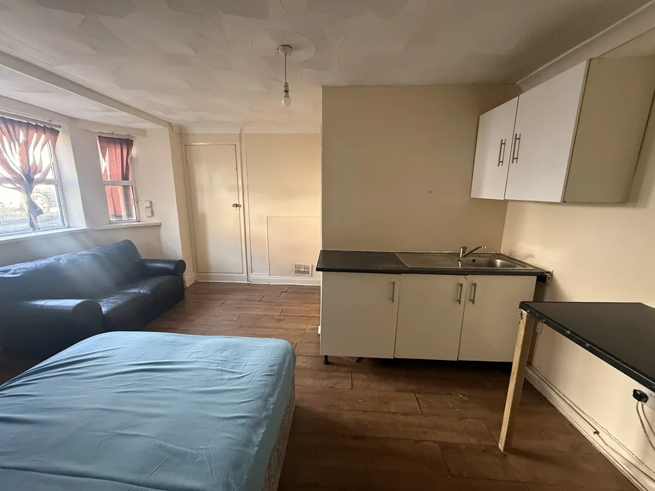 Room Cromwell Road in Luton