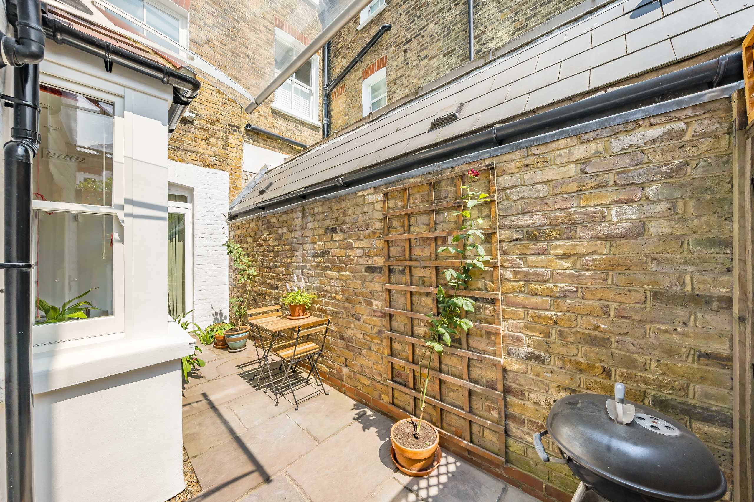 Flat Lavender Sweep in Greater London