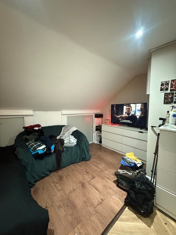 Room Umfreville Road in Greater London