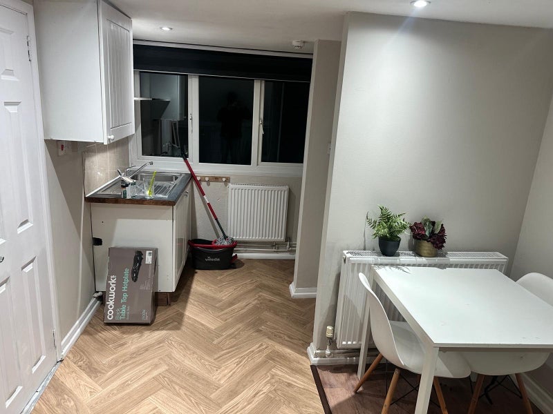 Room Umfreville Road in Greater London