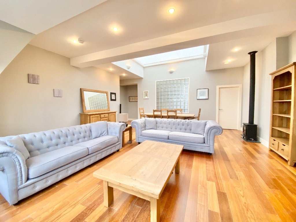 Flat Lynedoch Street in Glasgow