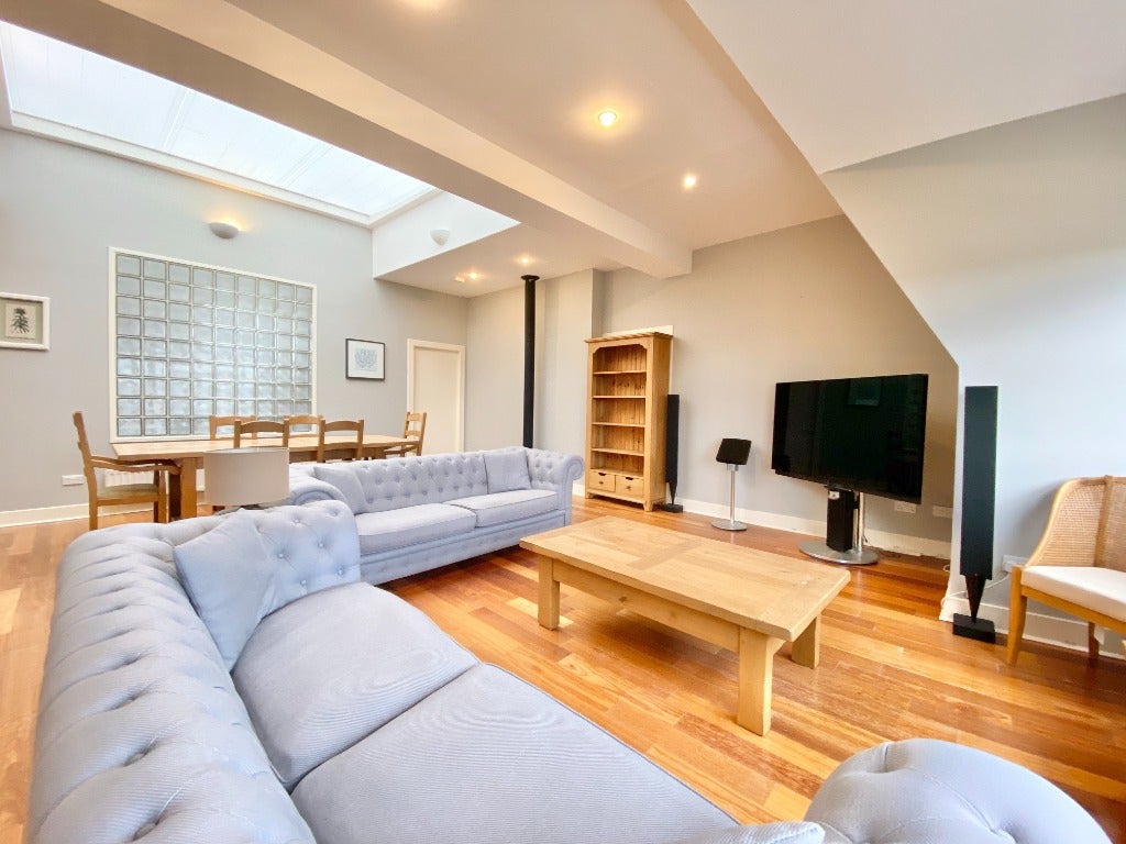 Flat Lynedoch Street in Glasgow