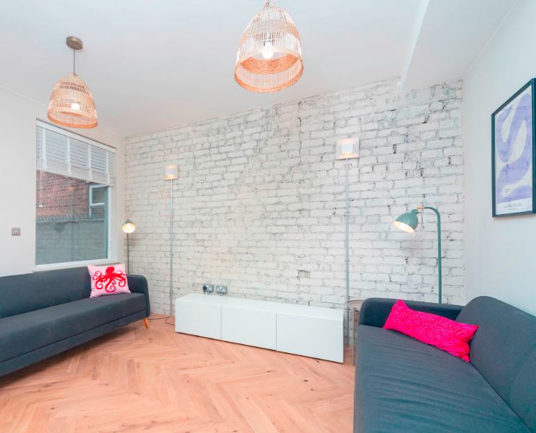 Room Haydn Avenue in Manchester