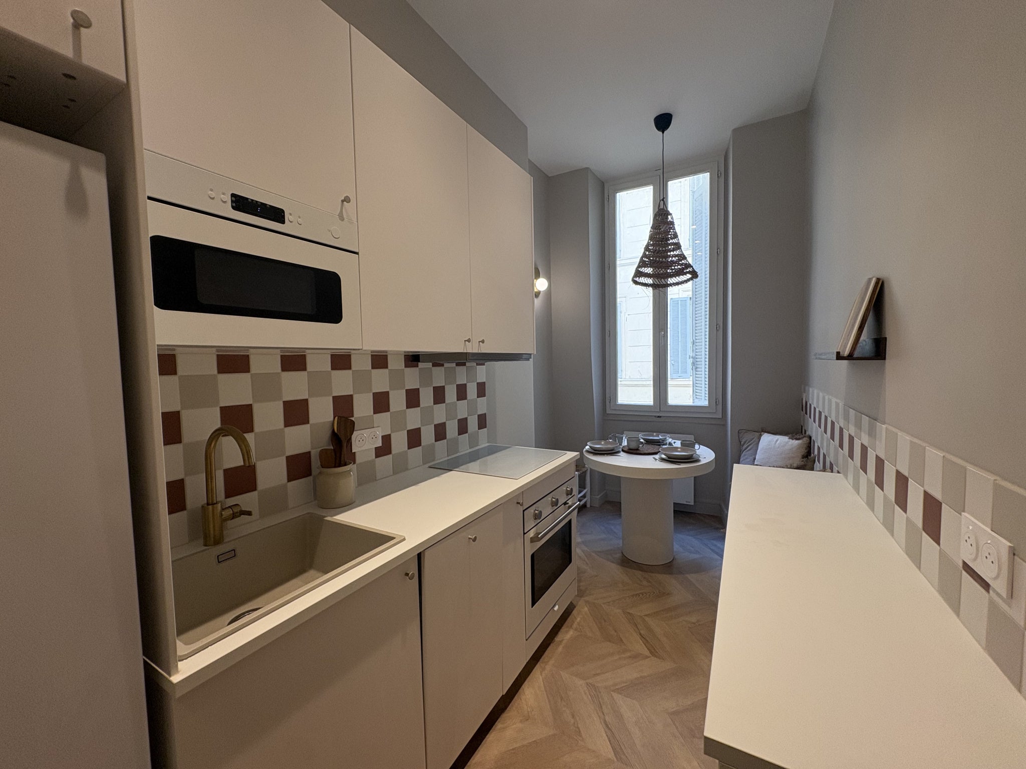 Flat Rue Reine Élisabeth Von Wittelbach in Marseille