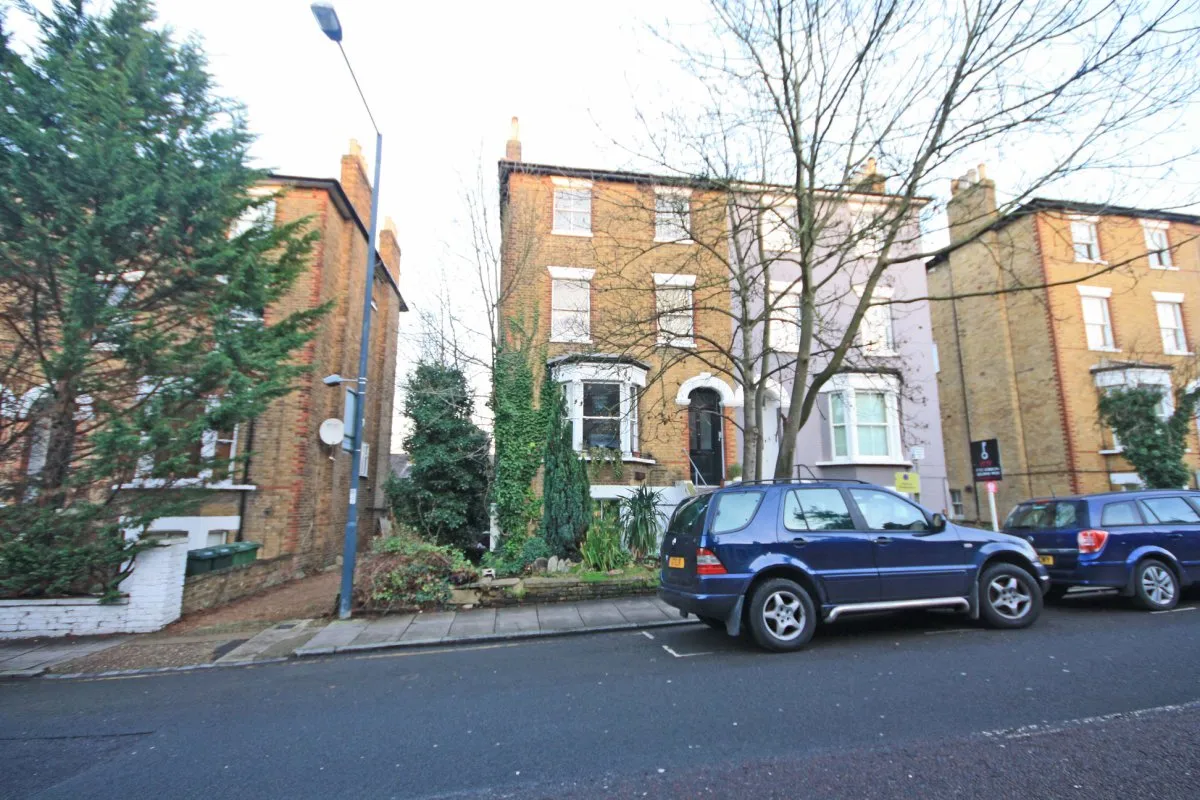 Flat Church Road in Greater London