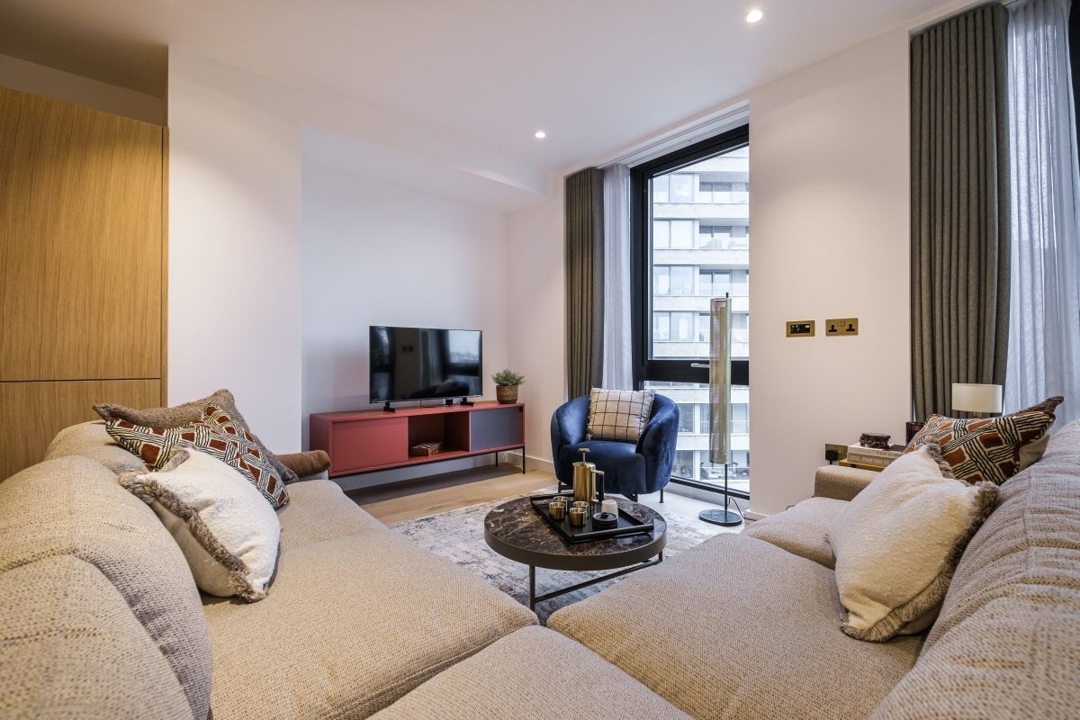 Flat Granary Street in Greater London