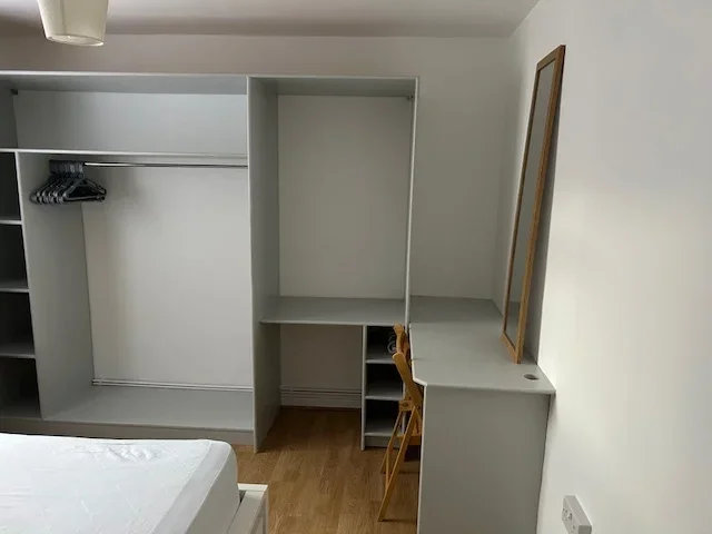 Room The Dashes in Harlow