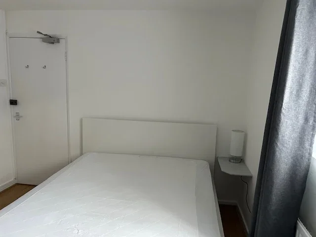 Room The Dashes in Harlow
