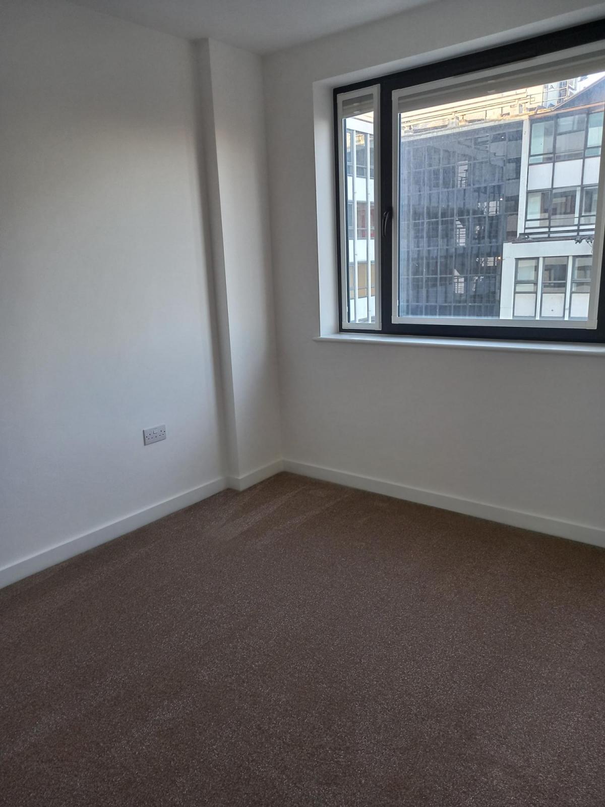 Flat Victoria Avenue in Southend-on-Sea