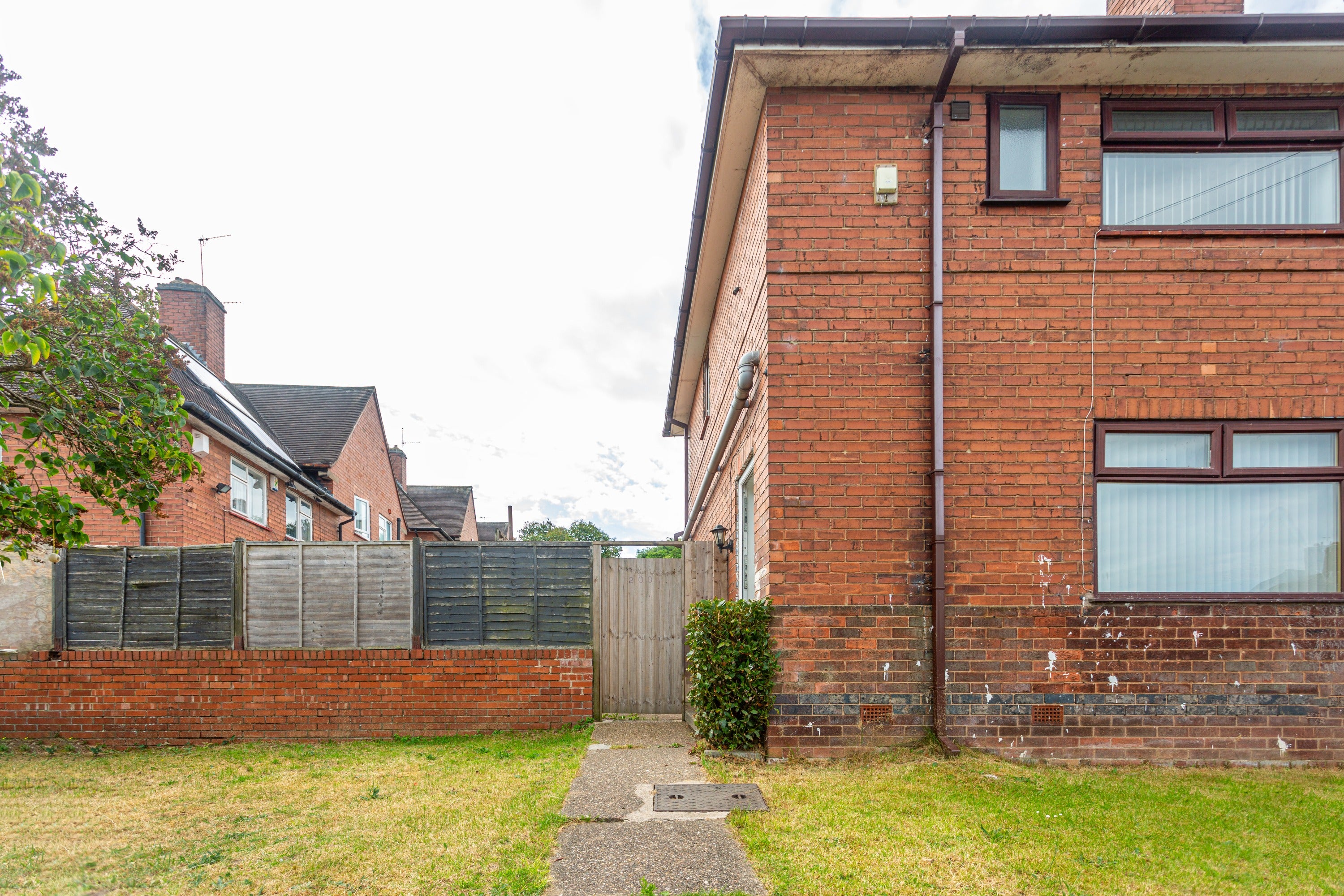 House Raymede Drive in Nottingham