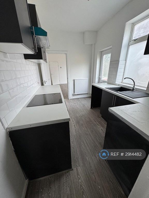 Room Back Manchester Road West in Salford