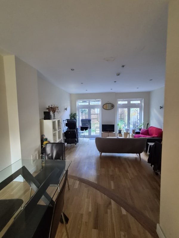 Room Hertford Road in Greater London