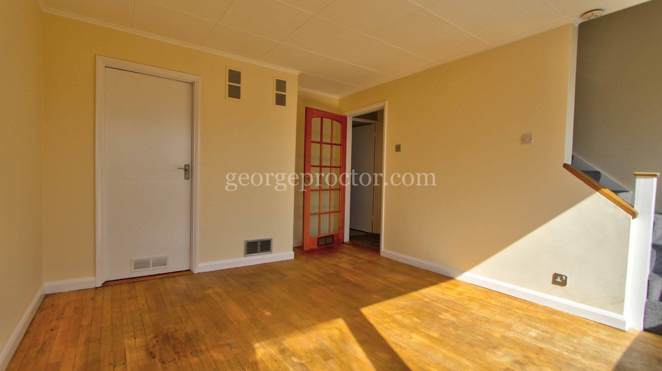 House Southlands Grove in Greater London