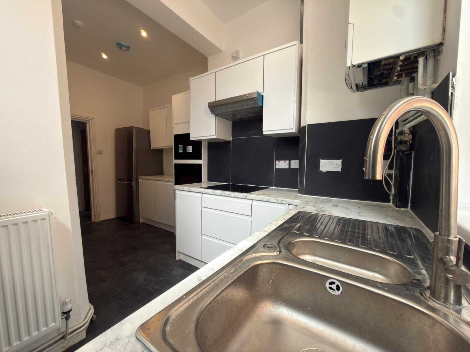 Room Oldfield Lane North in Greater London