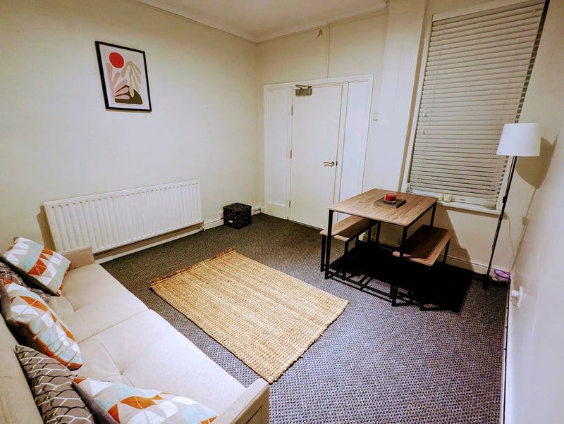 Room Lees Hill Street in Nottingham