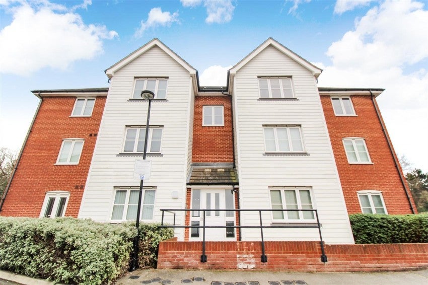 Flat Ryder Court in Canterbury