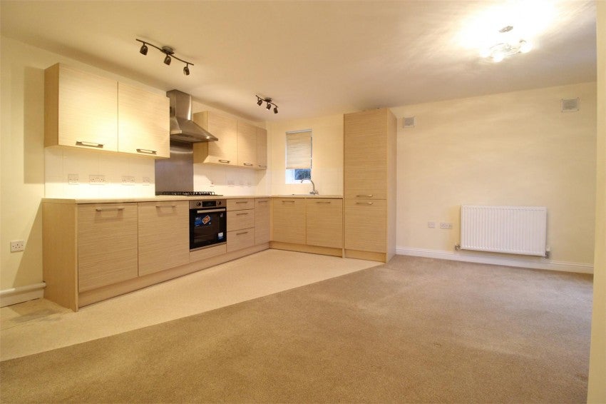 Flat Ryder Court in Canterbury