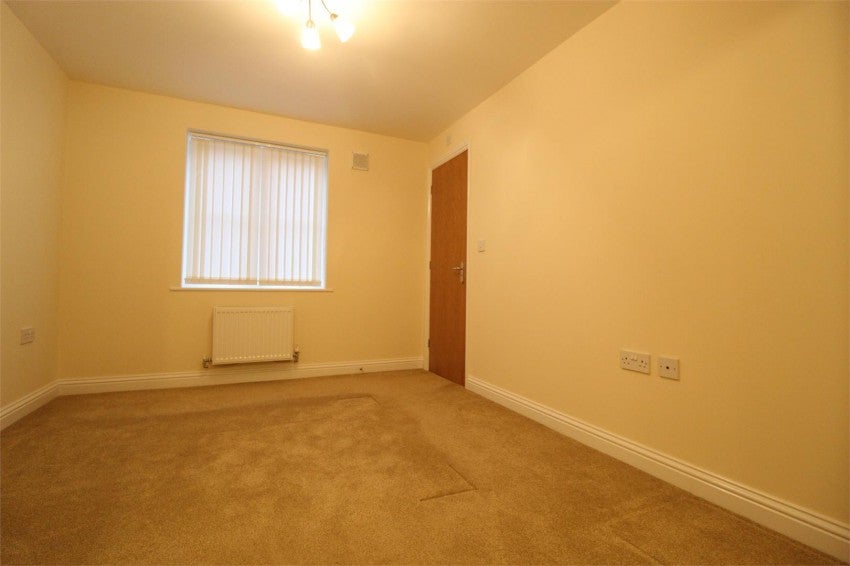 Flat Ryder Court in Canterbury