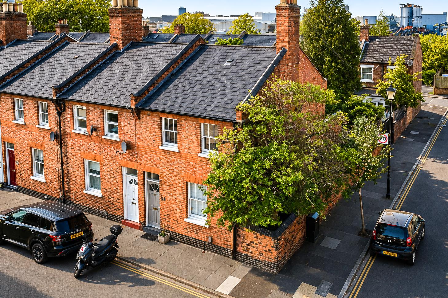 House Goodhall Street in Greater London