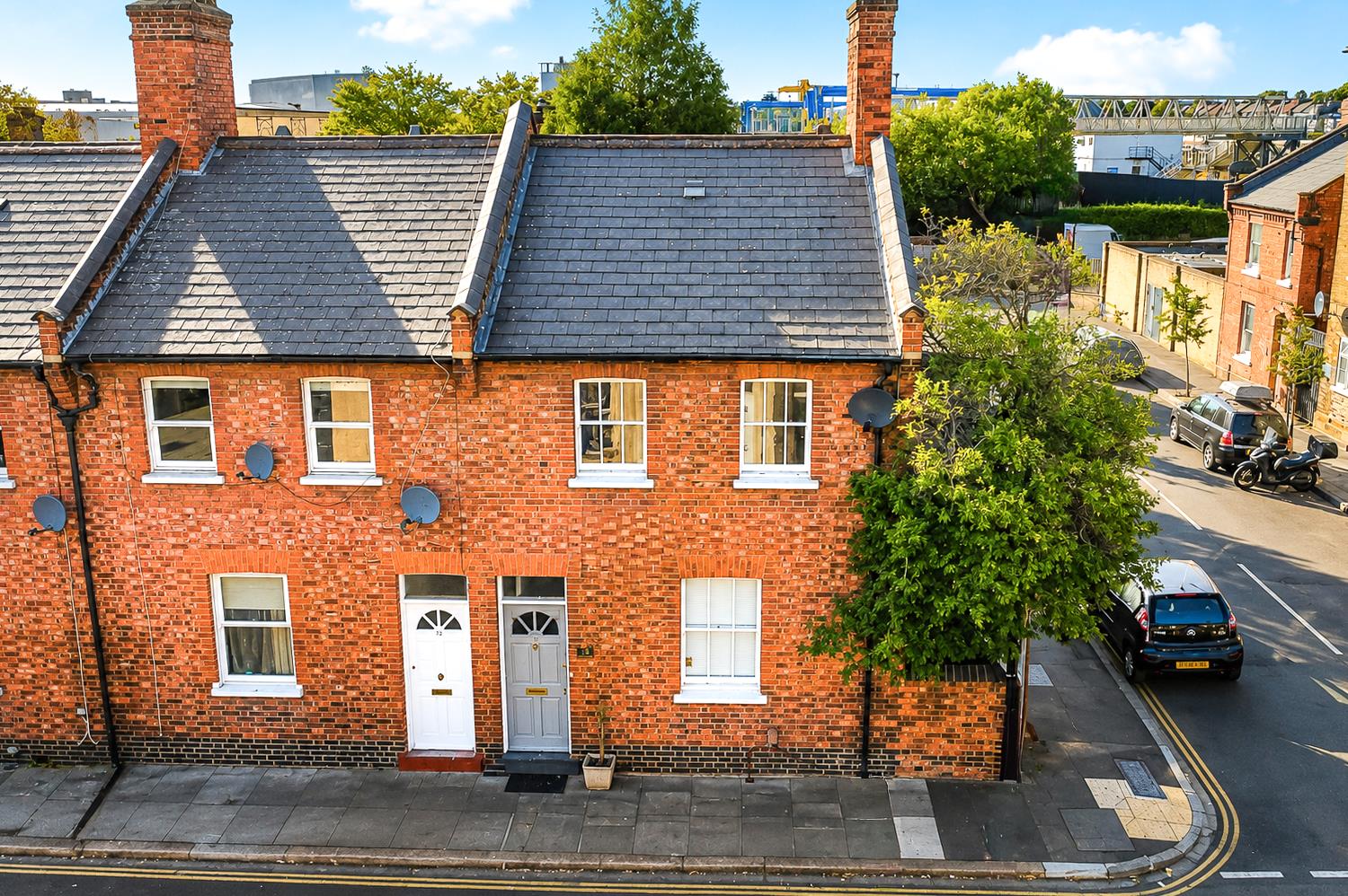 House Goodhall Street in Greater London