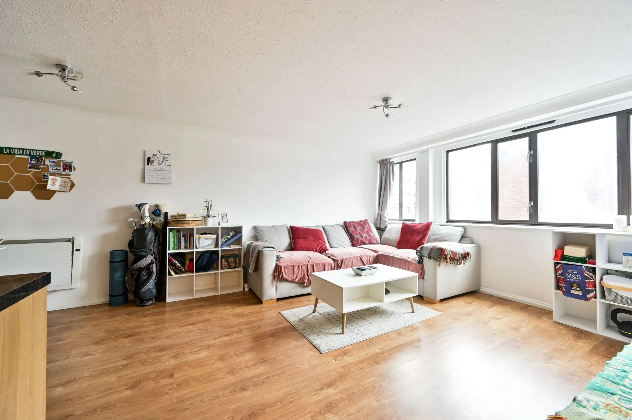 Flat Earl's Court Road in Greater London