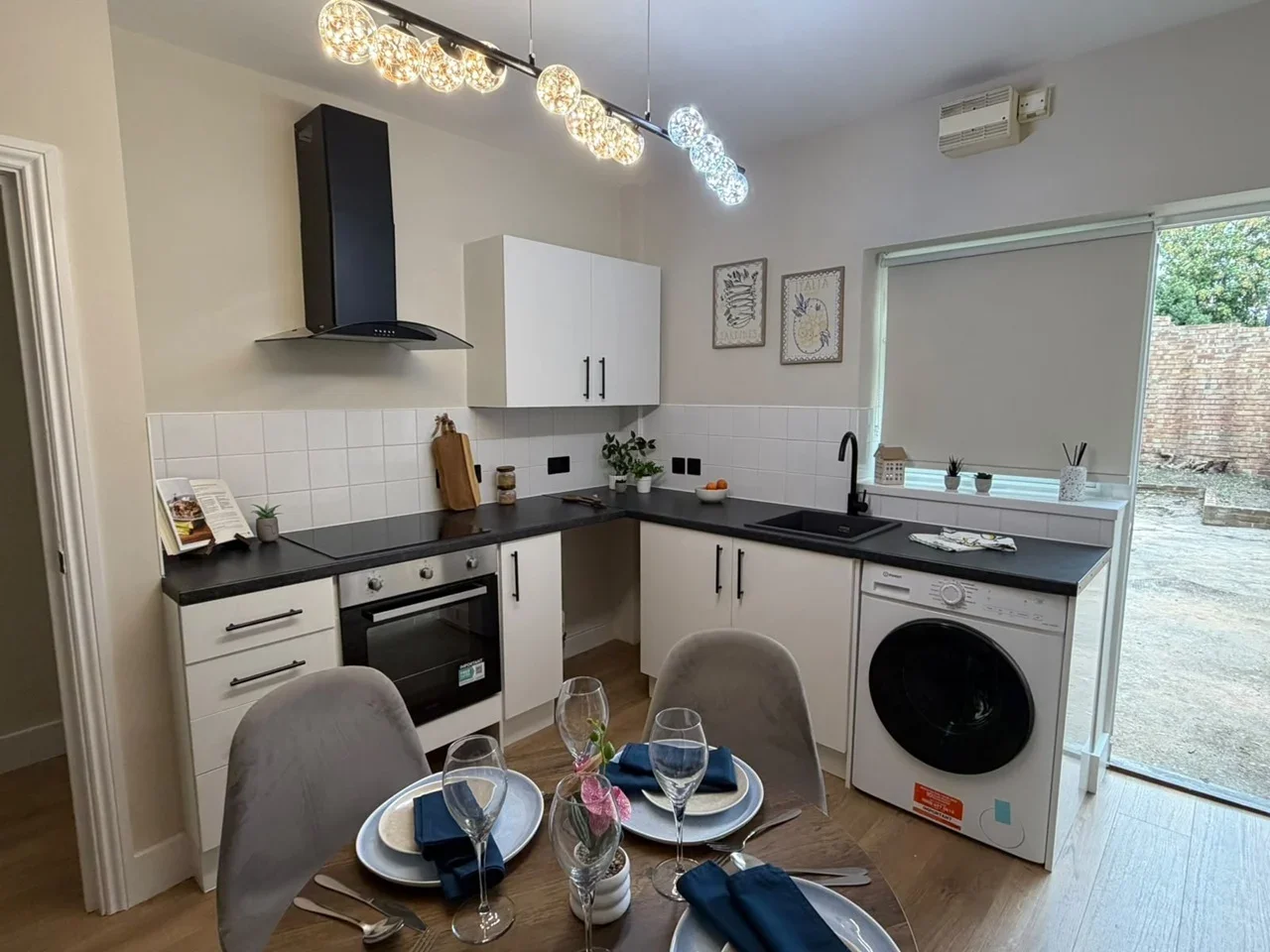 Flat Knox Road in Greater London
