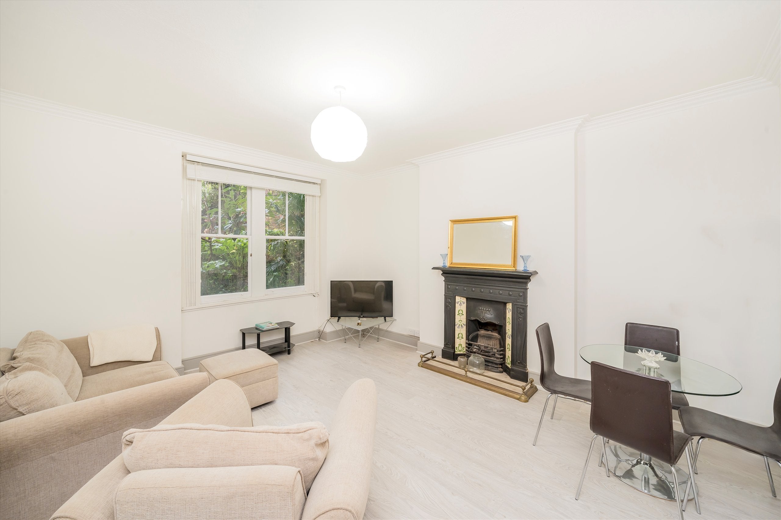 Flat Maida Avenue in City of Westminster